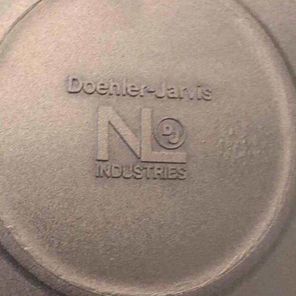 Doehler-Jarvis National Lead Industries - 9 3/4” Serving Tray - Picture 3 of 6